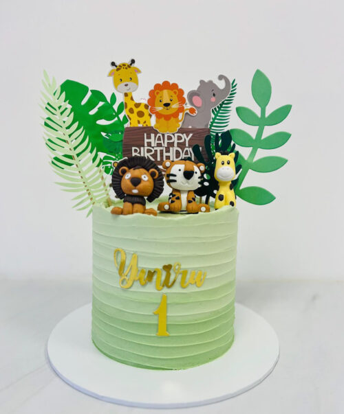Jungle animals cake