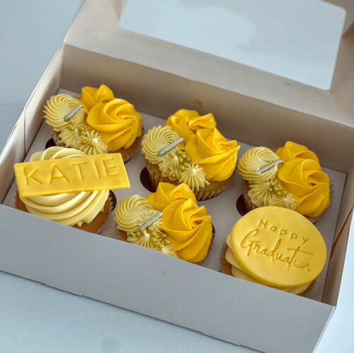 Luxury Graduation cupcakes