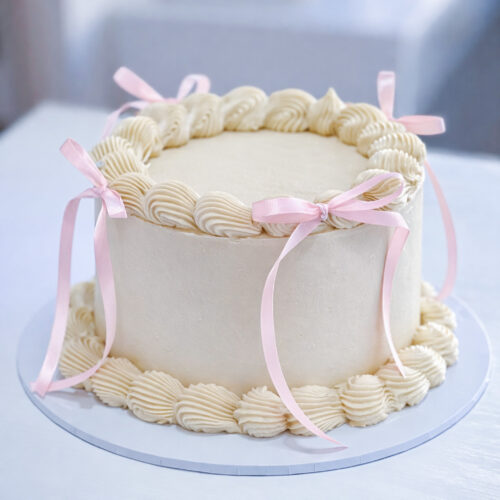 Round simply vintage with bows