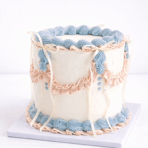 Vintage retro cake with bows