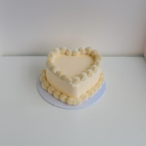 Gender Reveal Simply Vintage Heart Cake | Cake and All, Bellshill, Glasgow, North Lanarkshire